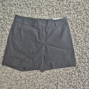 Ann Taylor The 6 Inch Short Black NWT! Size 4 Mid rise